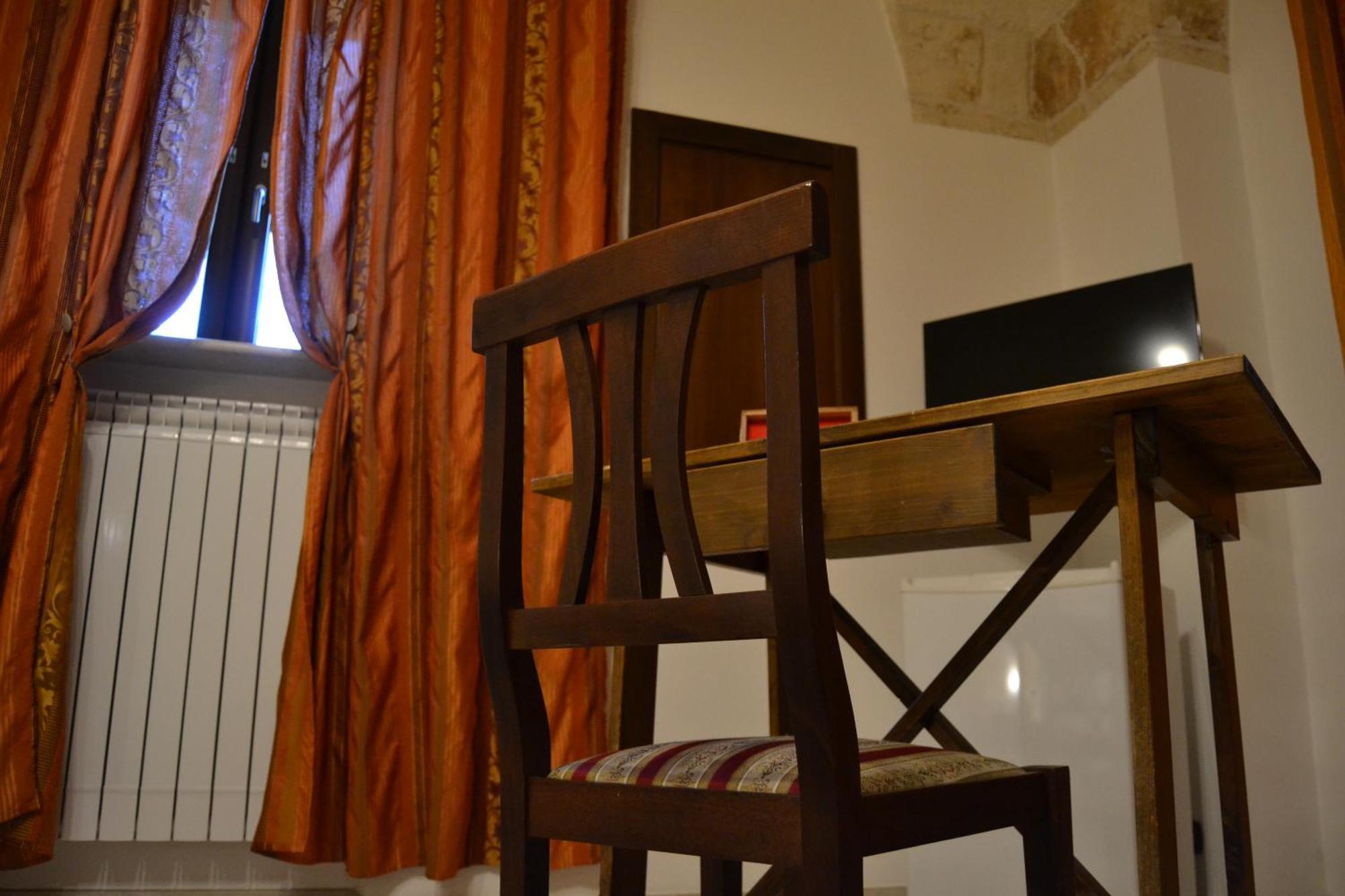 Al Borgo Antico Ristorante E B&B Crispiano Bagian luar foto