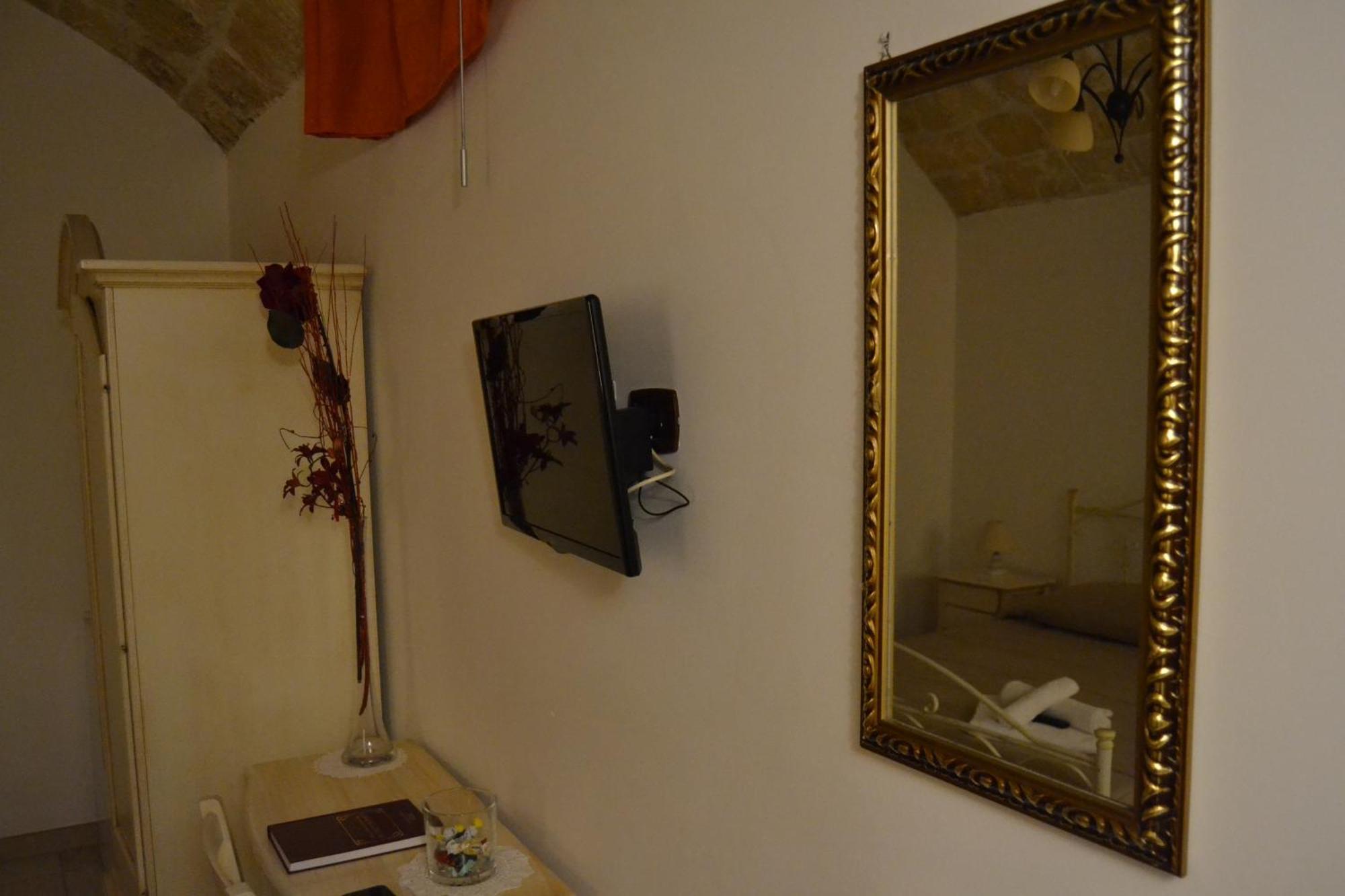 Al Borgo Antico Ristorante E B&B Crispiano Bagian luar foto