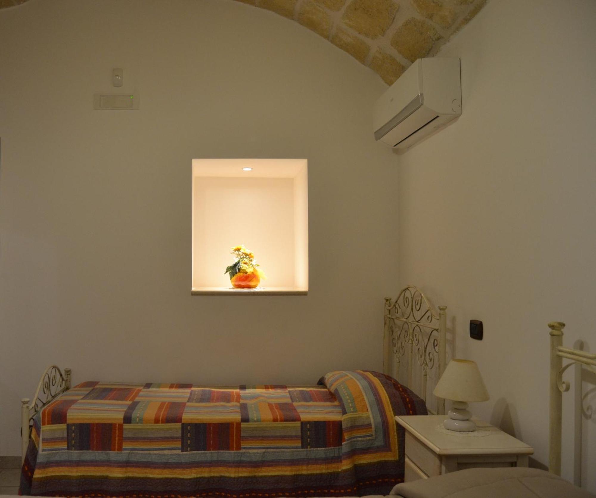 Al Borgo Antico Ristorante E B&B Crispiano Bagian luar foto