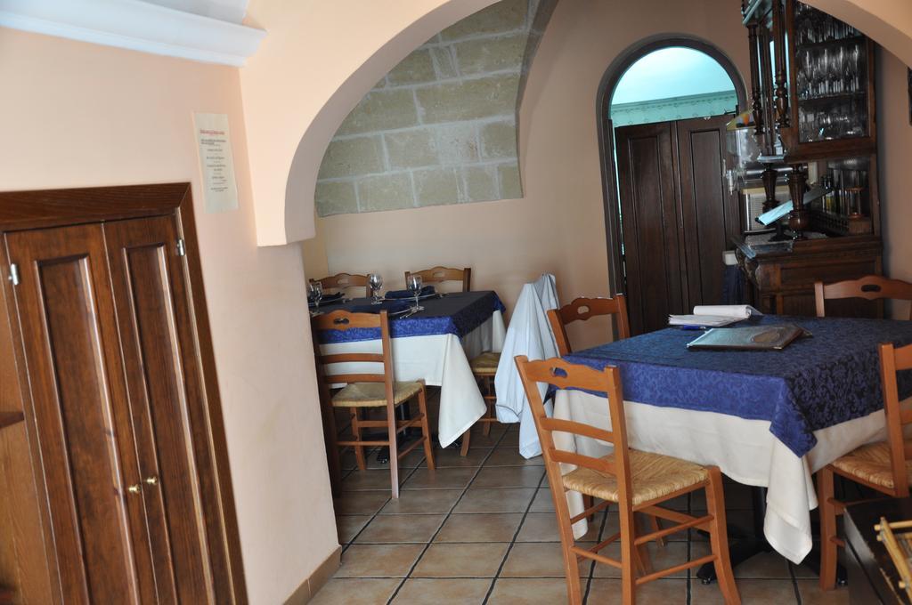 Al Borgo Antico Ristorante E B&B Crispiano Bagian luar foto